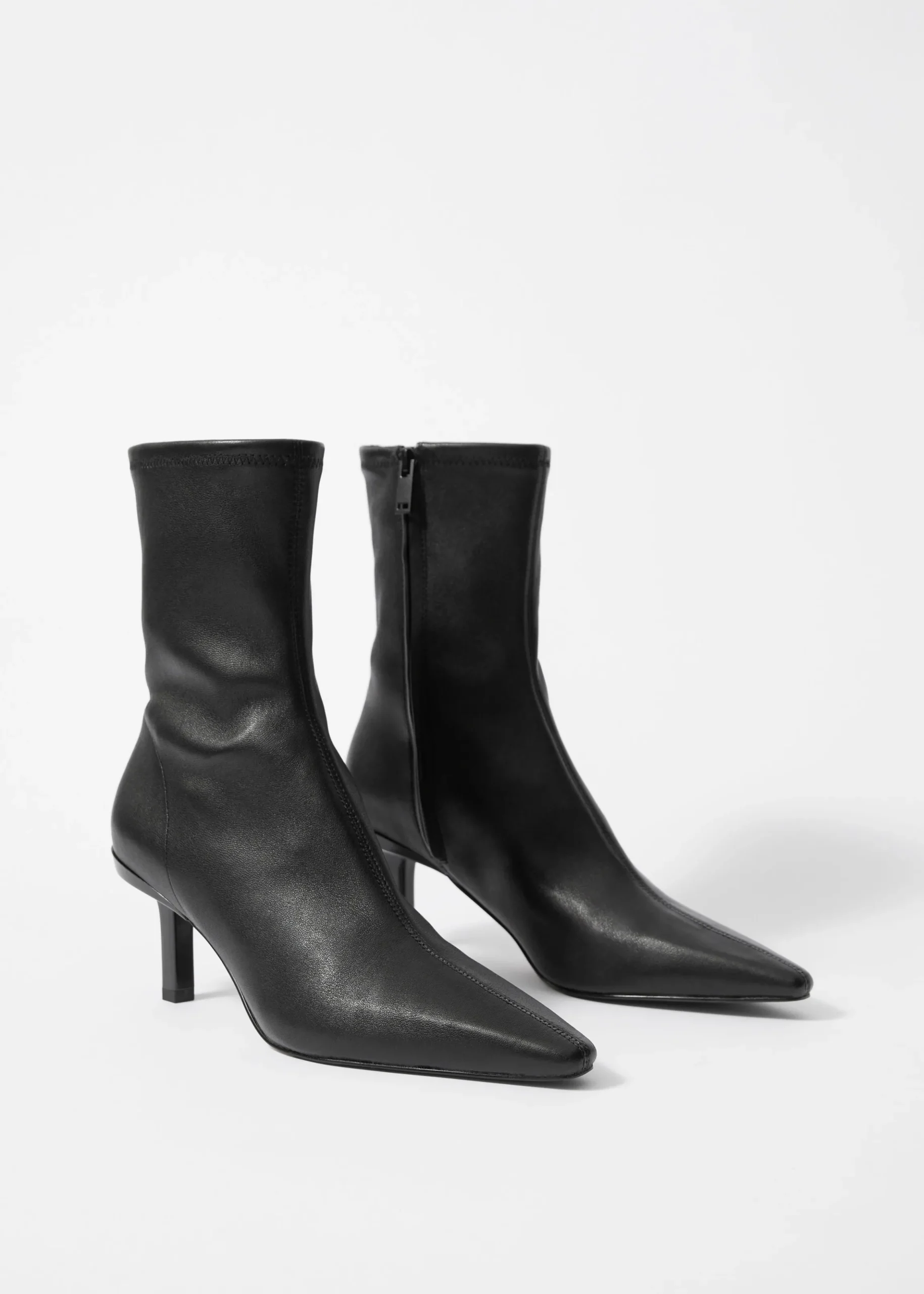 Ankle Boots aus Leder mit Stretch-Anteil