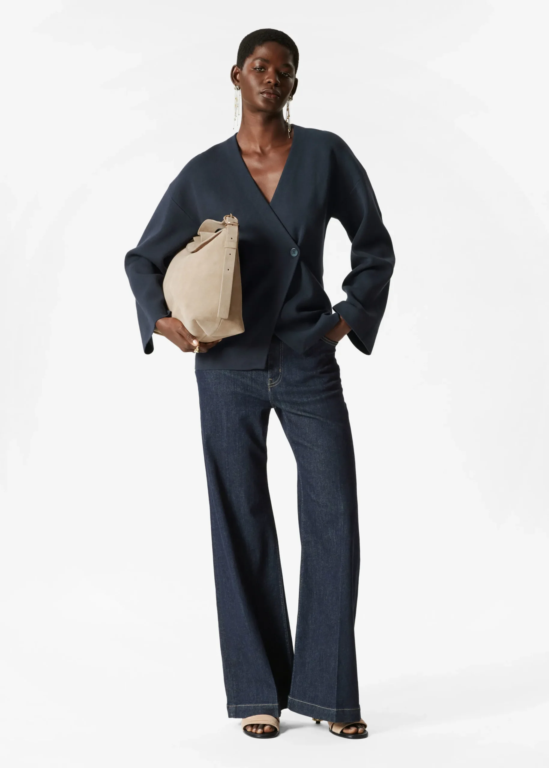 Asymmetrische Strickjacke