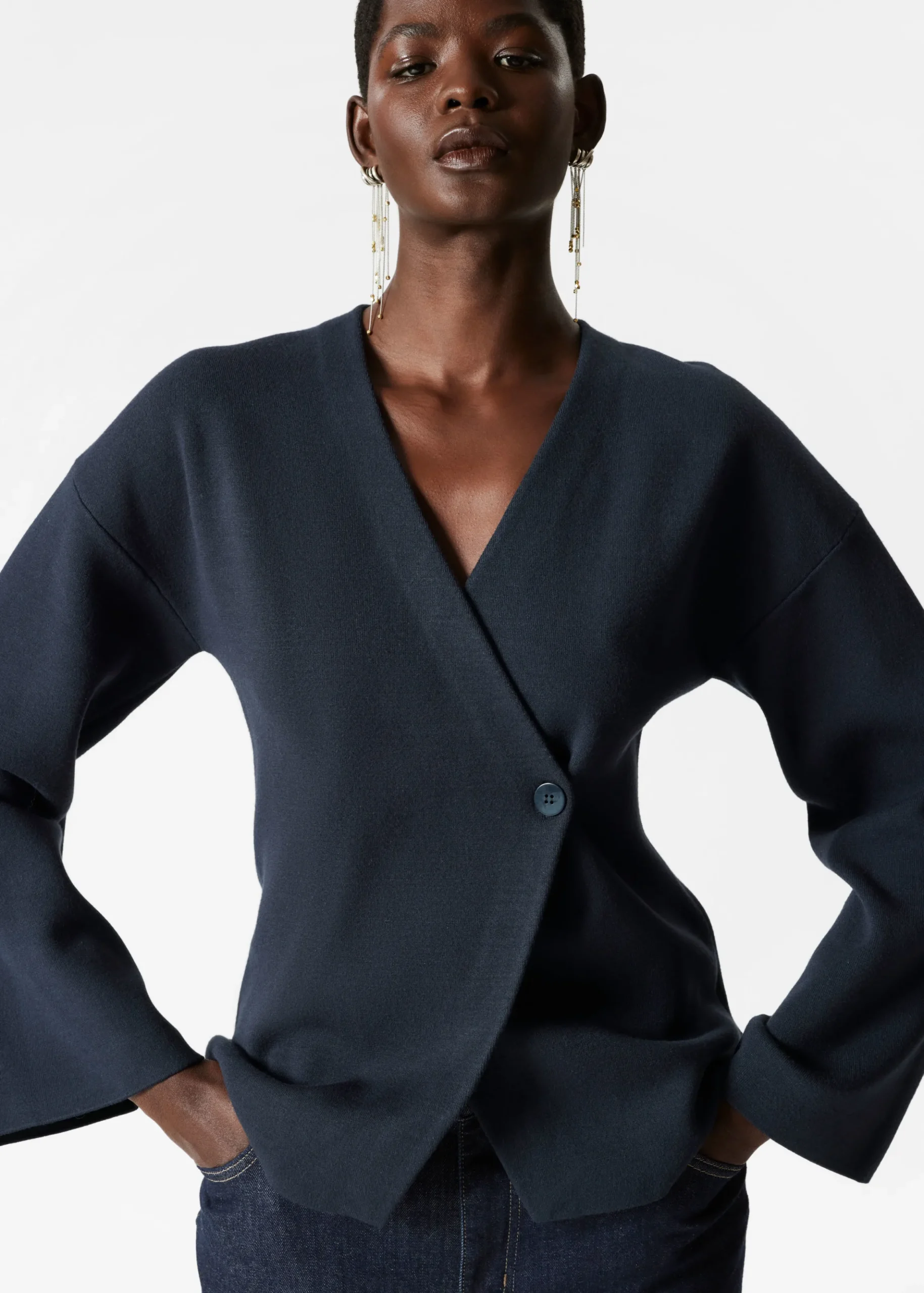 Asymmetrische Strickjacke