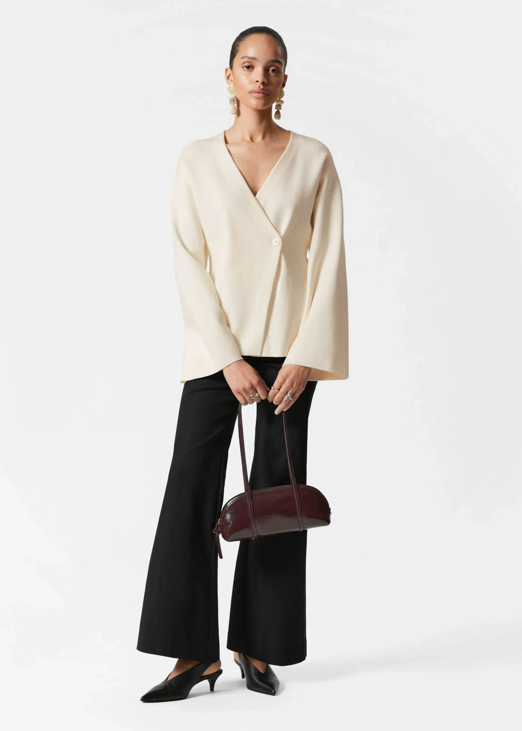 Asymmetrische Strickjacke