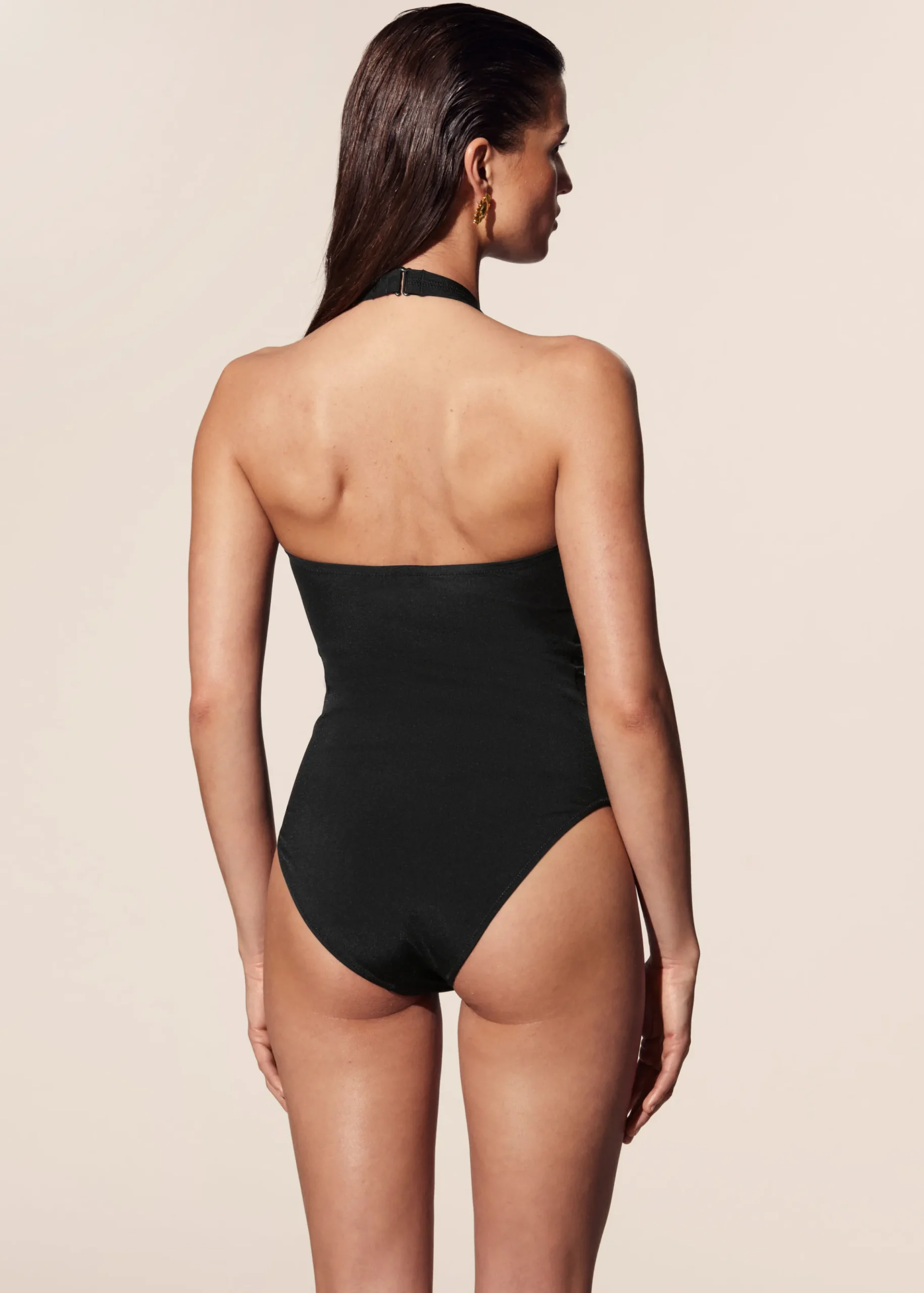 Asymmetrischer Neckholder-Badeanzug