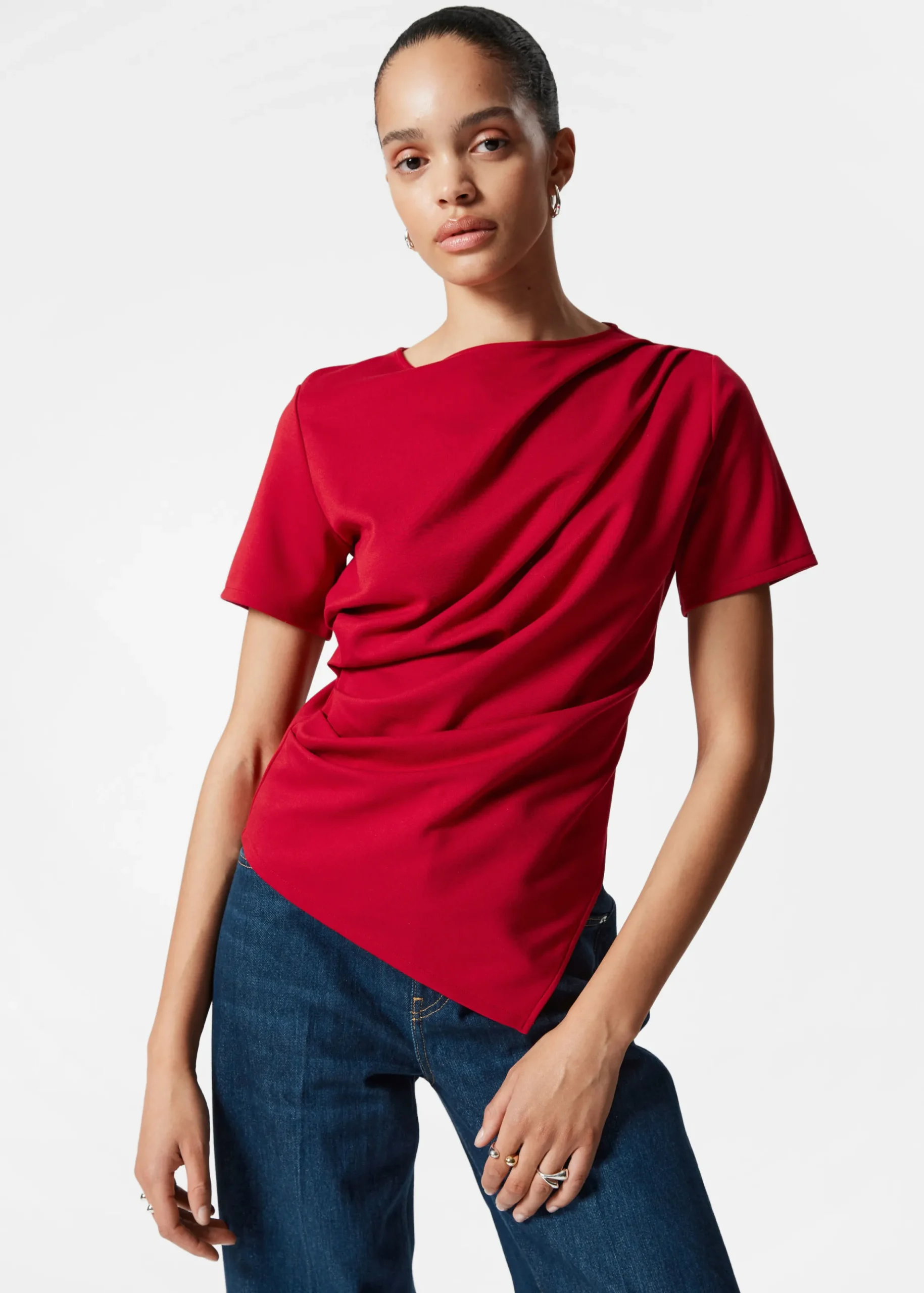 Asymmetrisches T-Shirt mit Drapierung