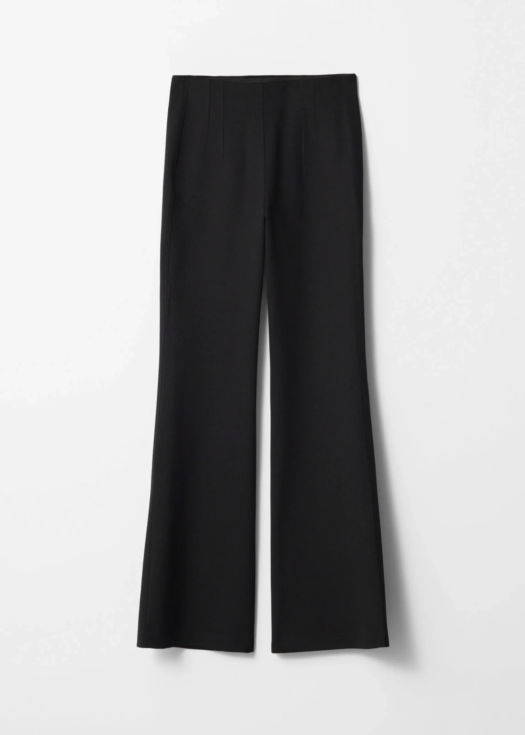 Ausgestellte Hose