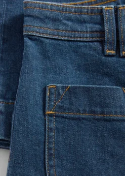 Ausgestellte Jeans mit hohem Bund