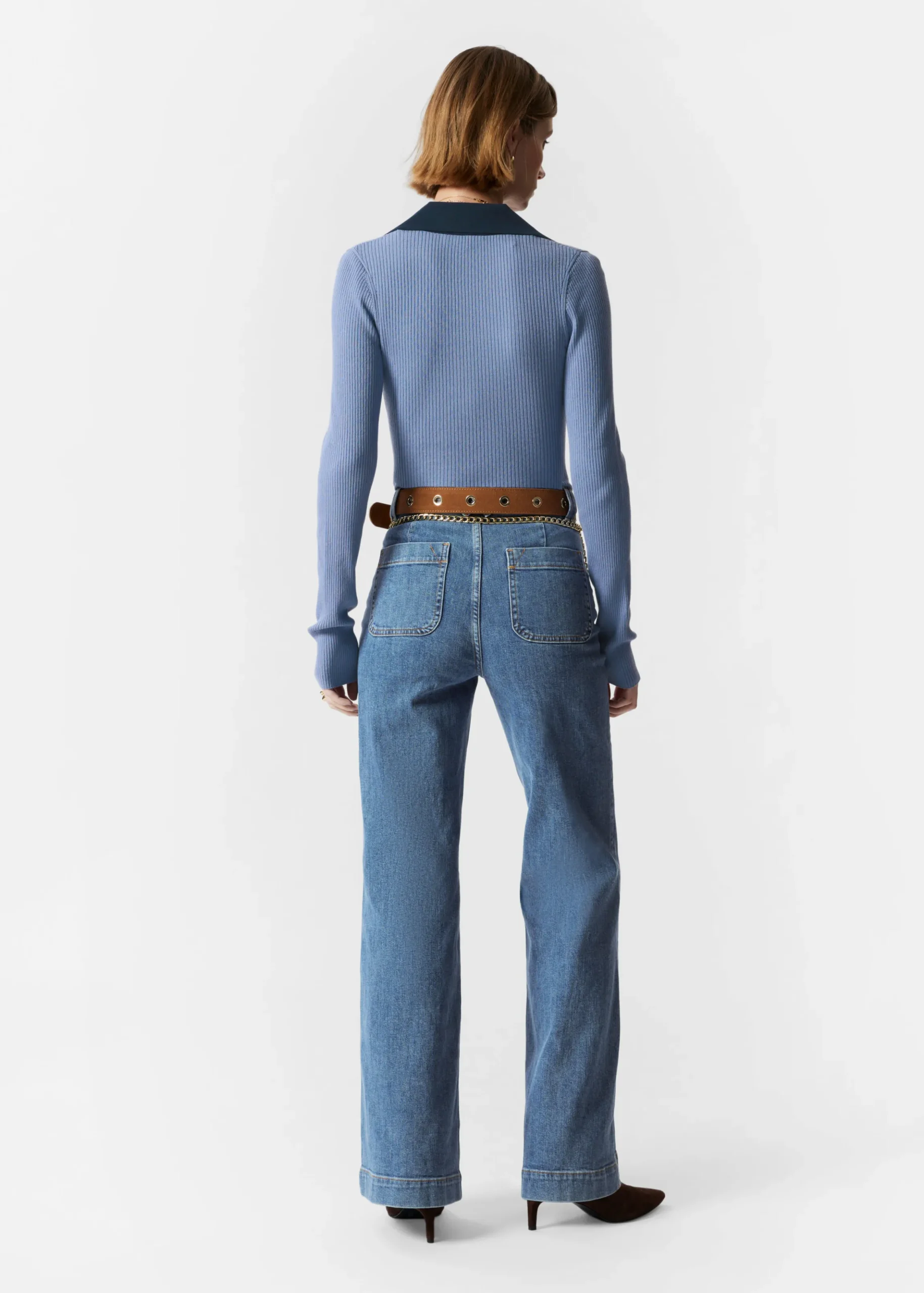 Ausgestellte Jeans mit hohem Bund