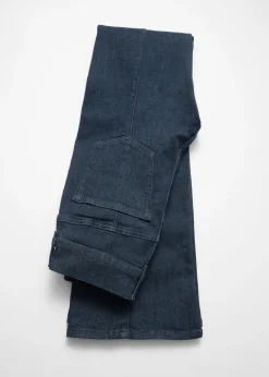 Ausgestellte Jeans mit schmaler Passform