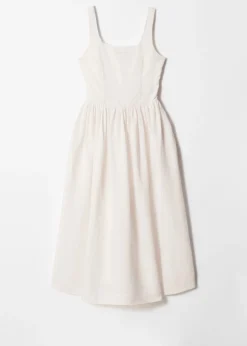 Ausgestelltes Midikleid