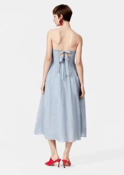 Ausgestelltes Midikleid