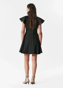 Ausgestelltes Minikleid