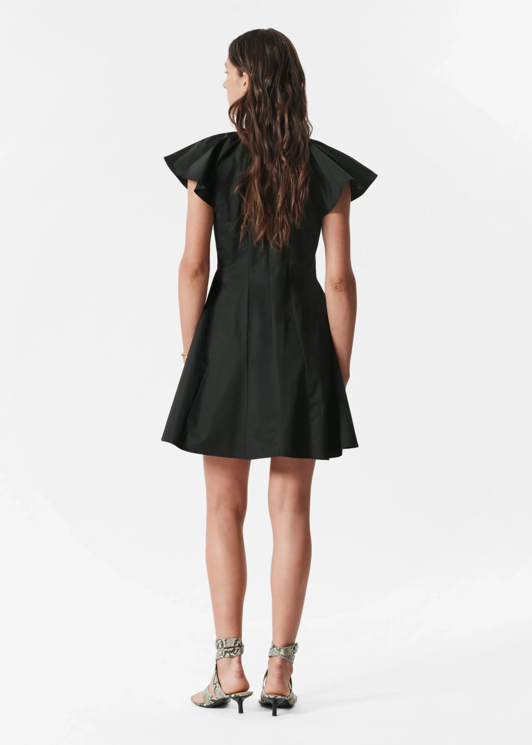 Ausgestelltes Minikleid