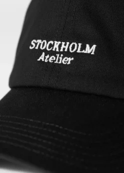 Basecap mit Stickerei