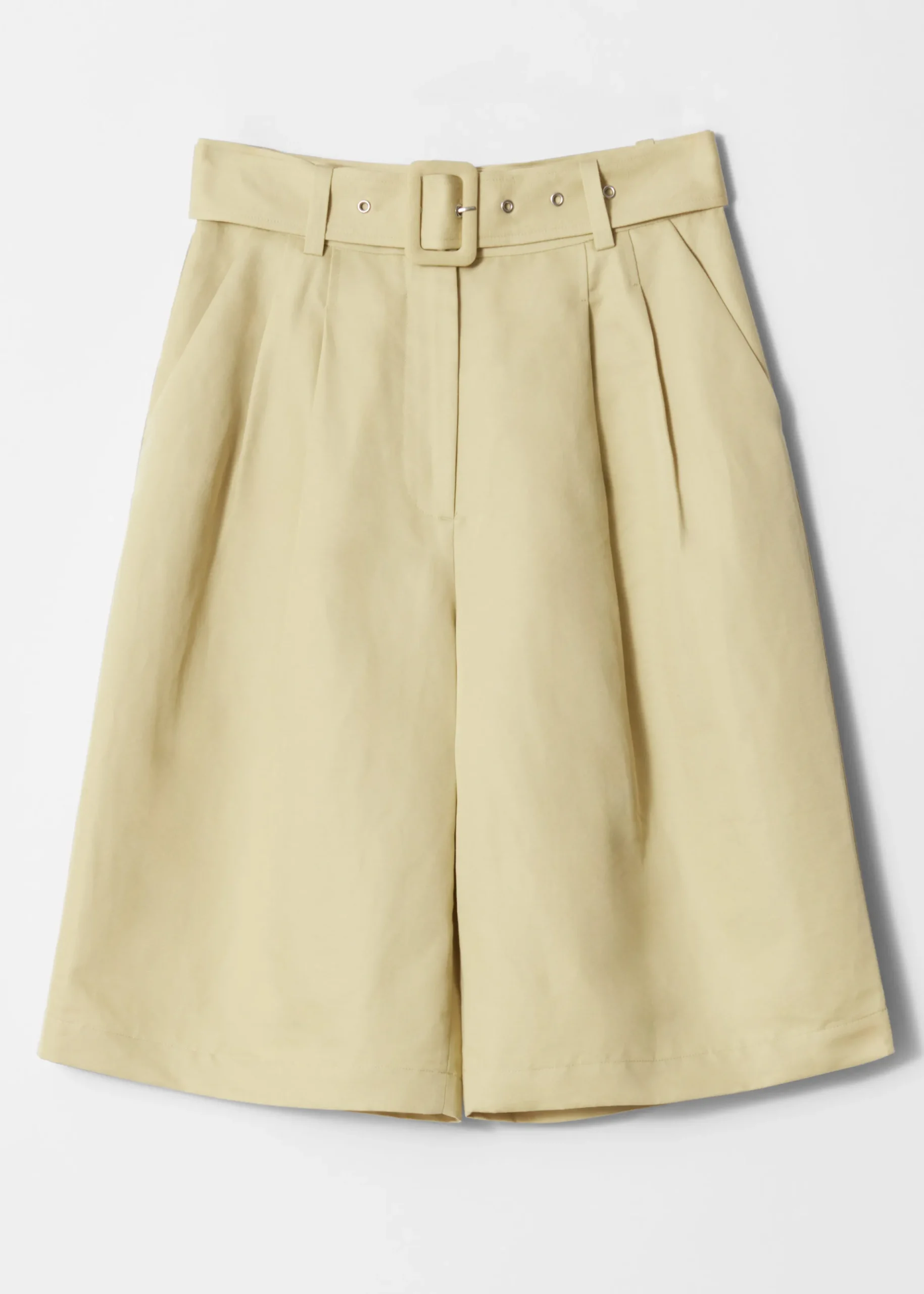 Bermuda-Shorts mit Falten