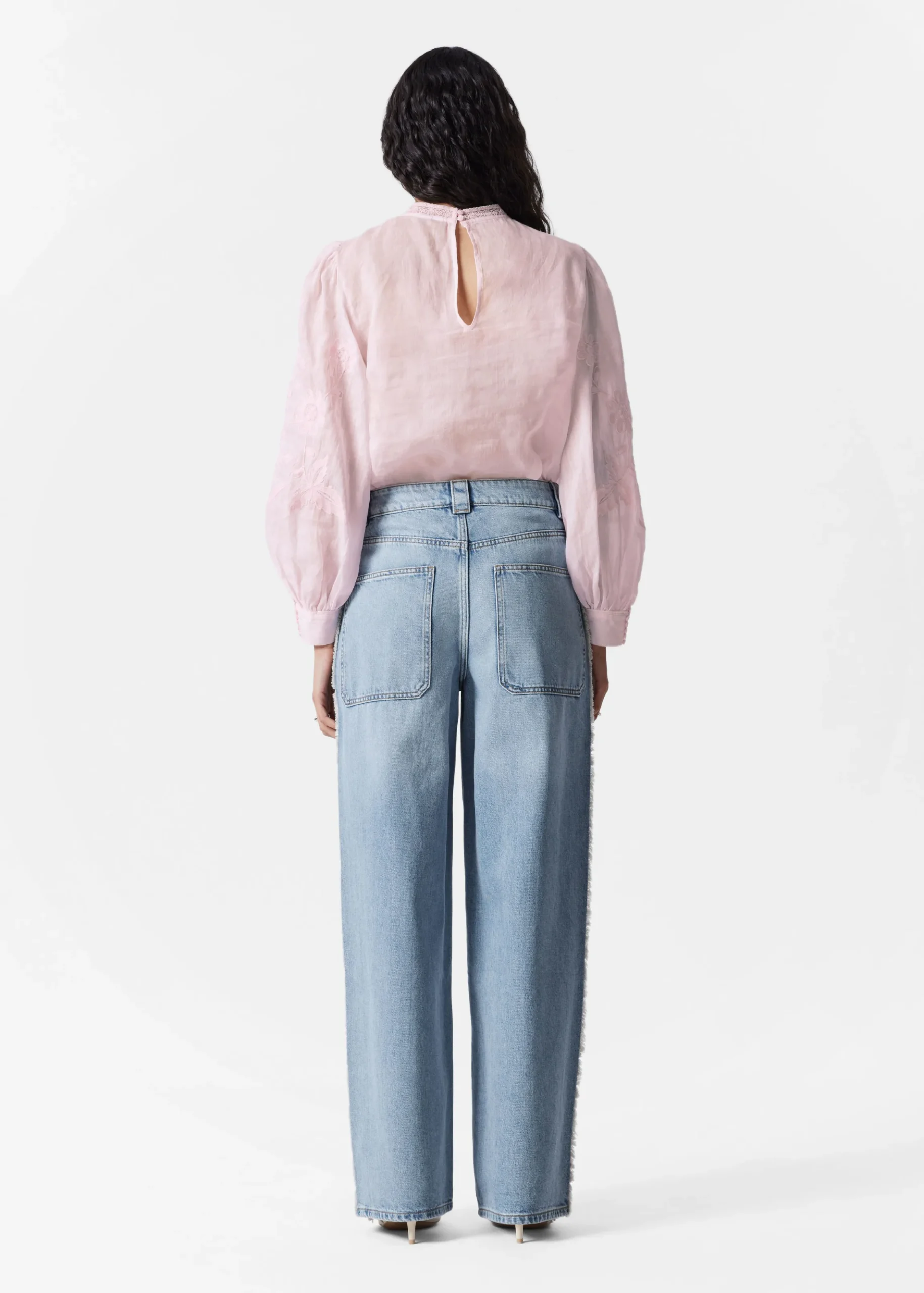 Bestickte Bluse aus Ramie