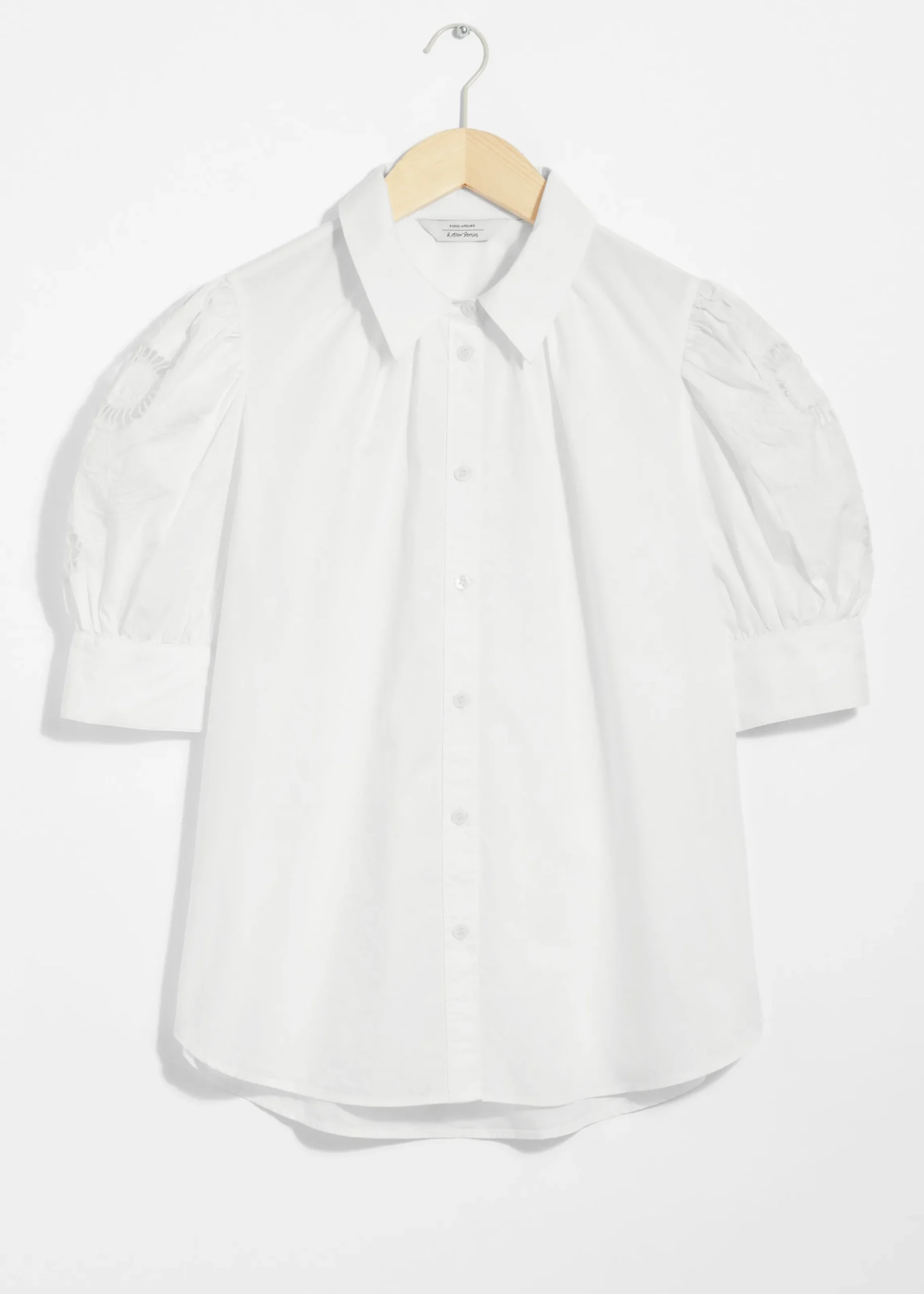 Bestickte Bluse mit Puffärmeln