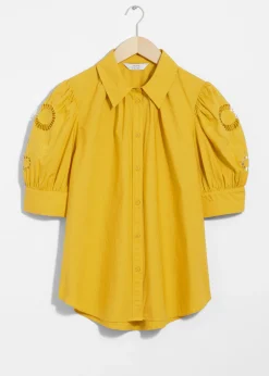 Bestickte Bluse mit Puffärmeln