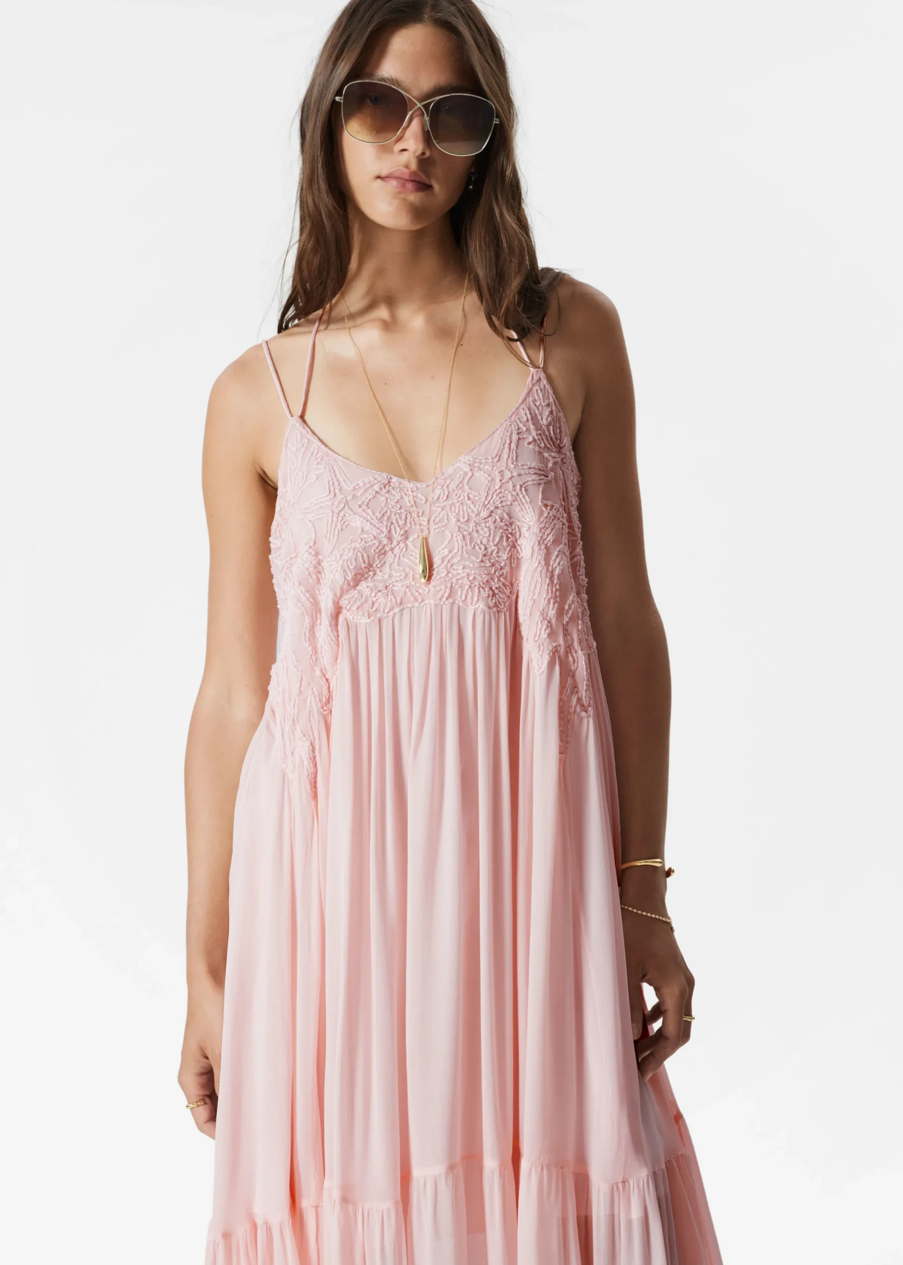 Besticktes Maxikleid mit schmalen Trägern
