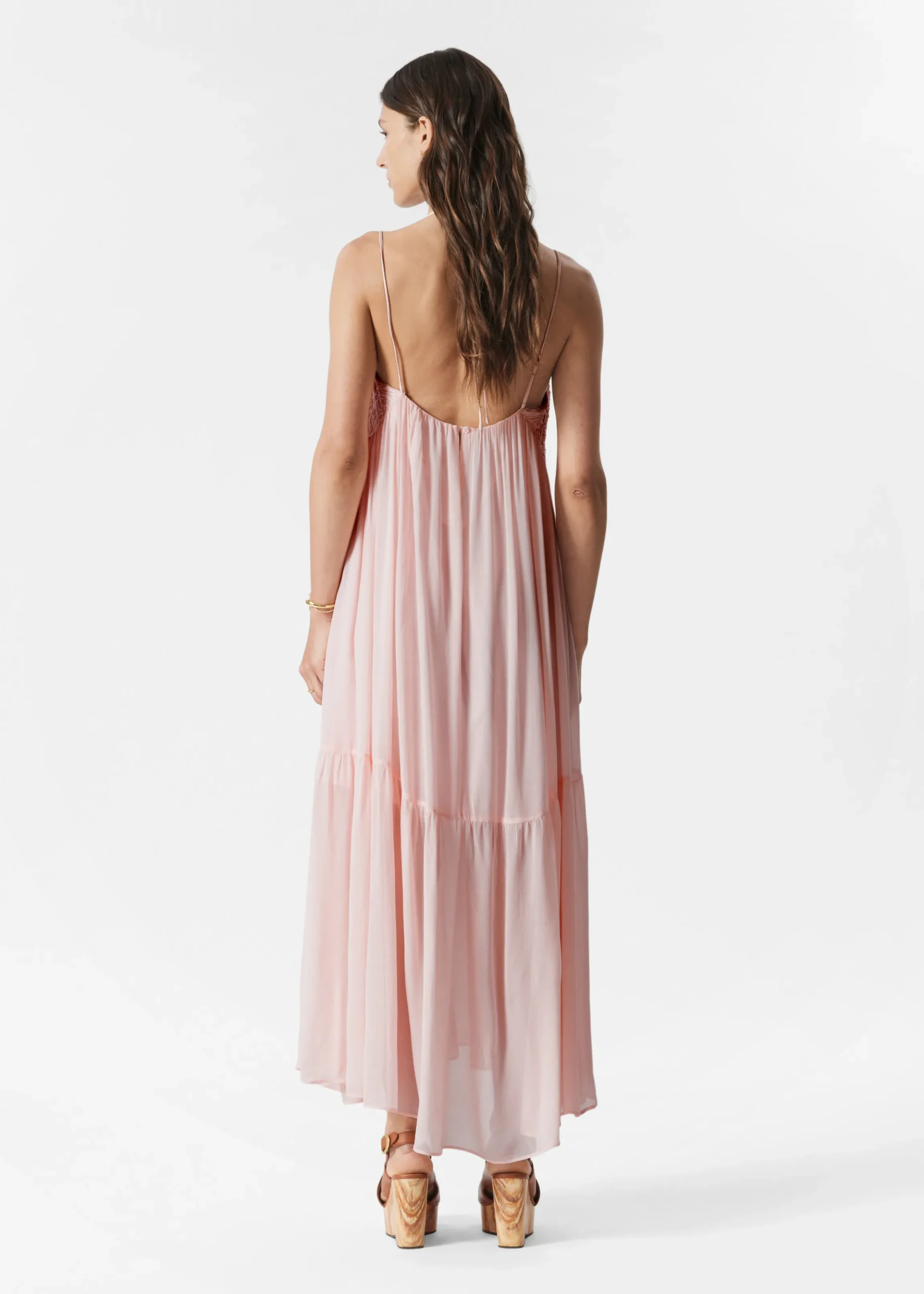 Besticktes Maxikleid mit schmalen Trägern