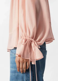 Bluse mit Rüschen