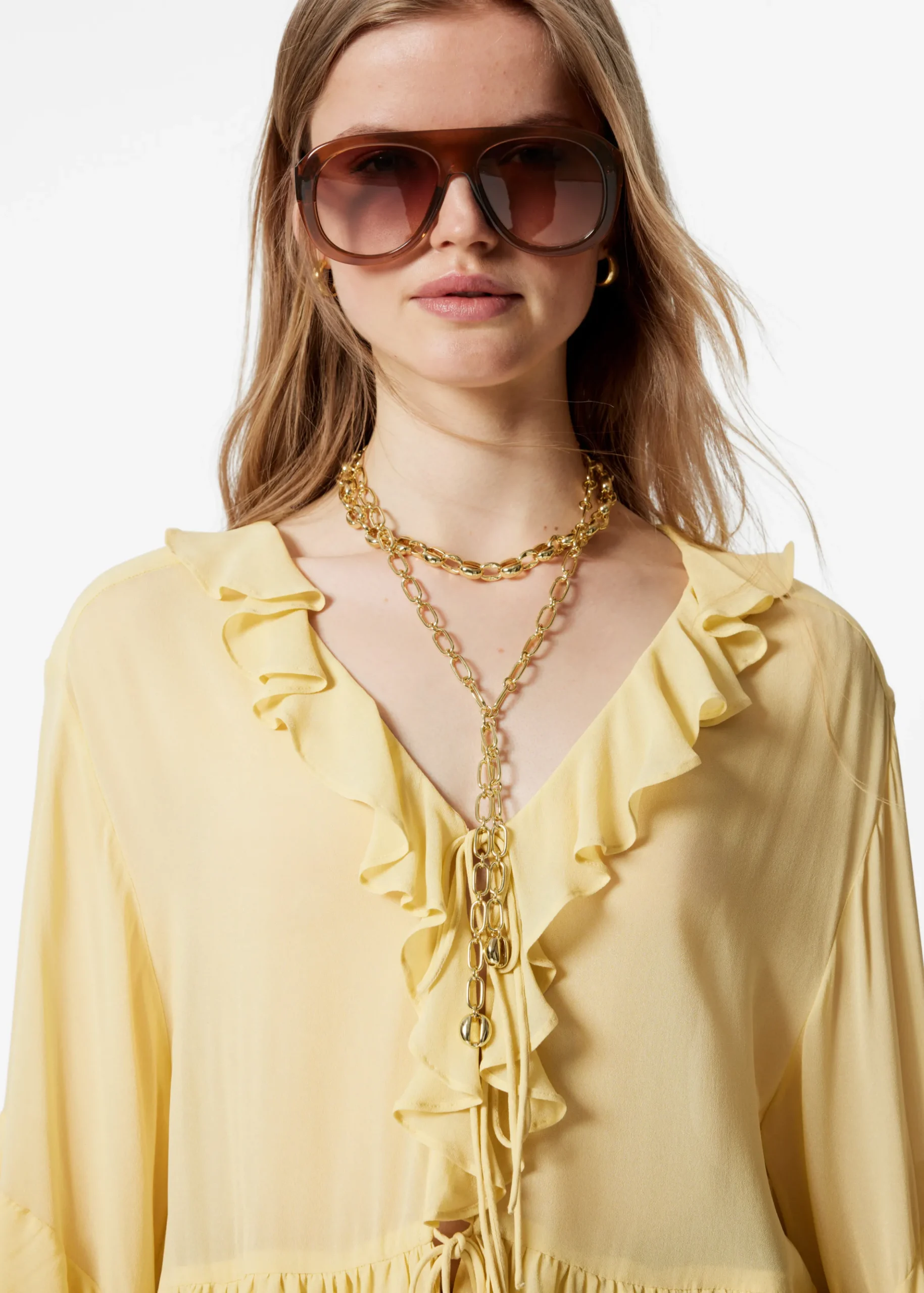 Bluse mit Rüschen