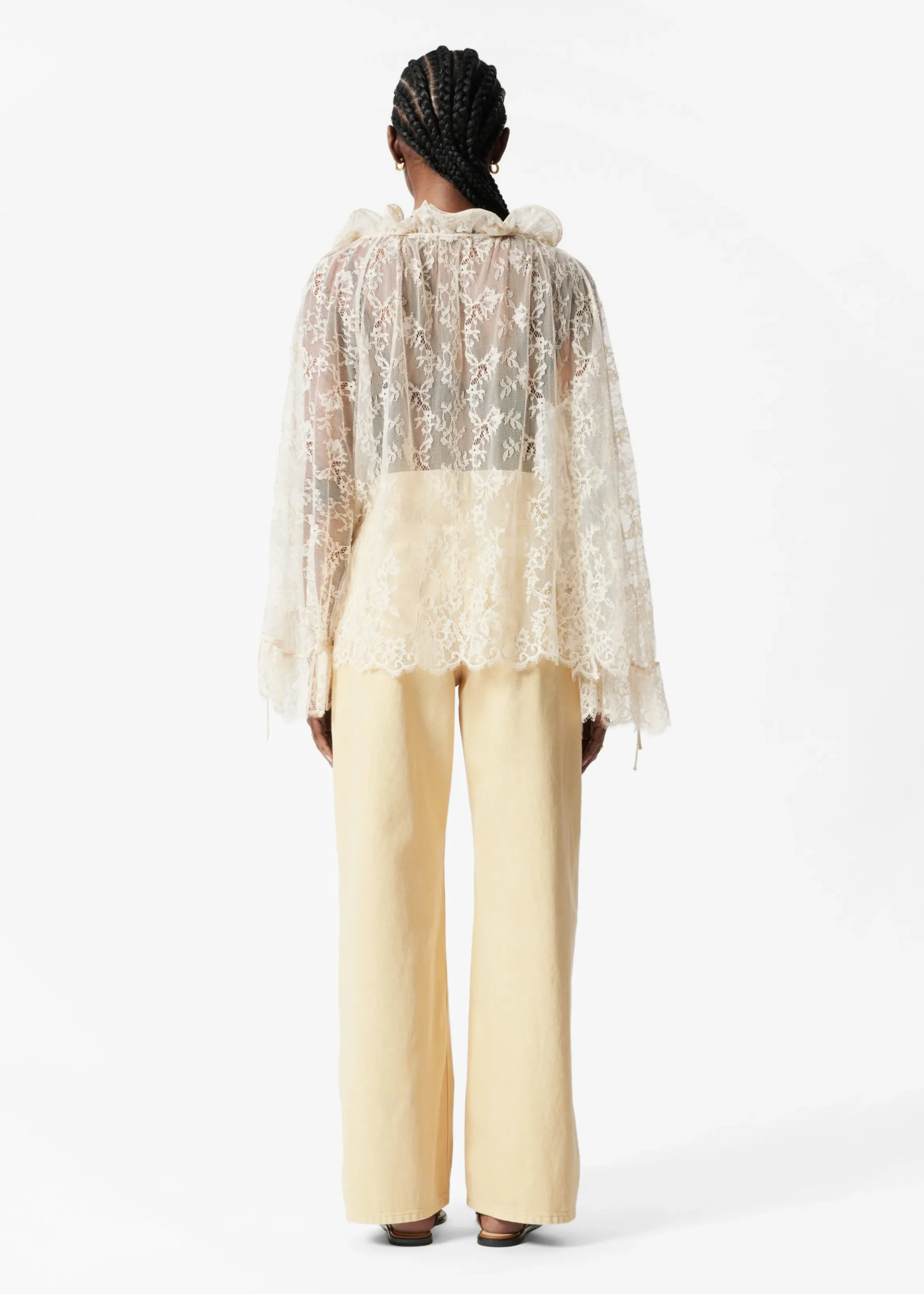 Bluse mit Spitze und Volants