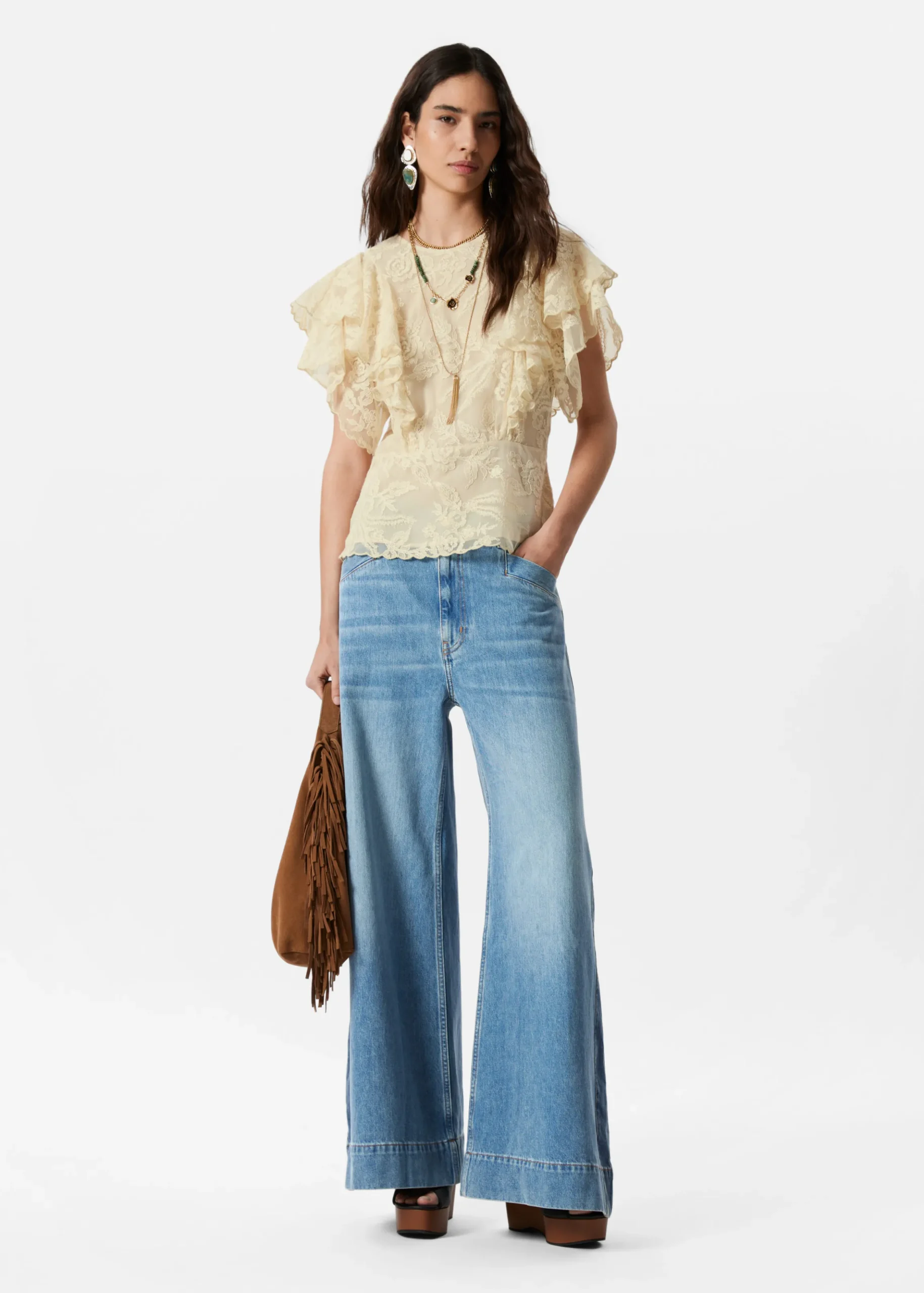 Bluse mit Spitze und Volants