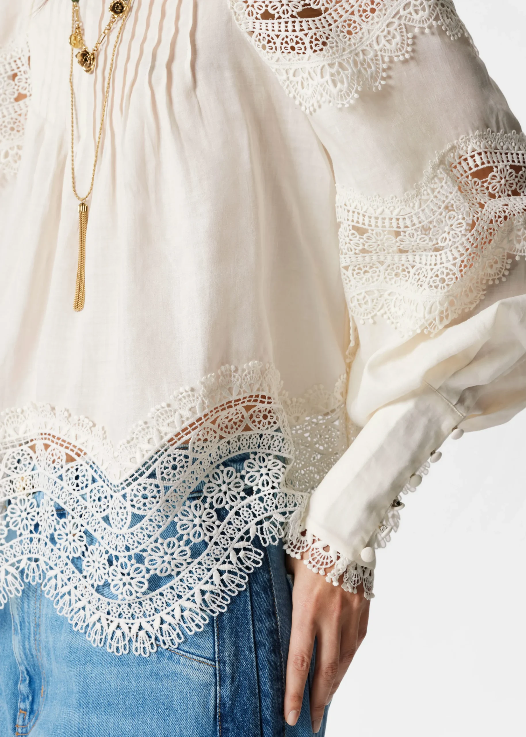 Bluse mit Spitzenbesatz