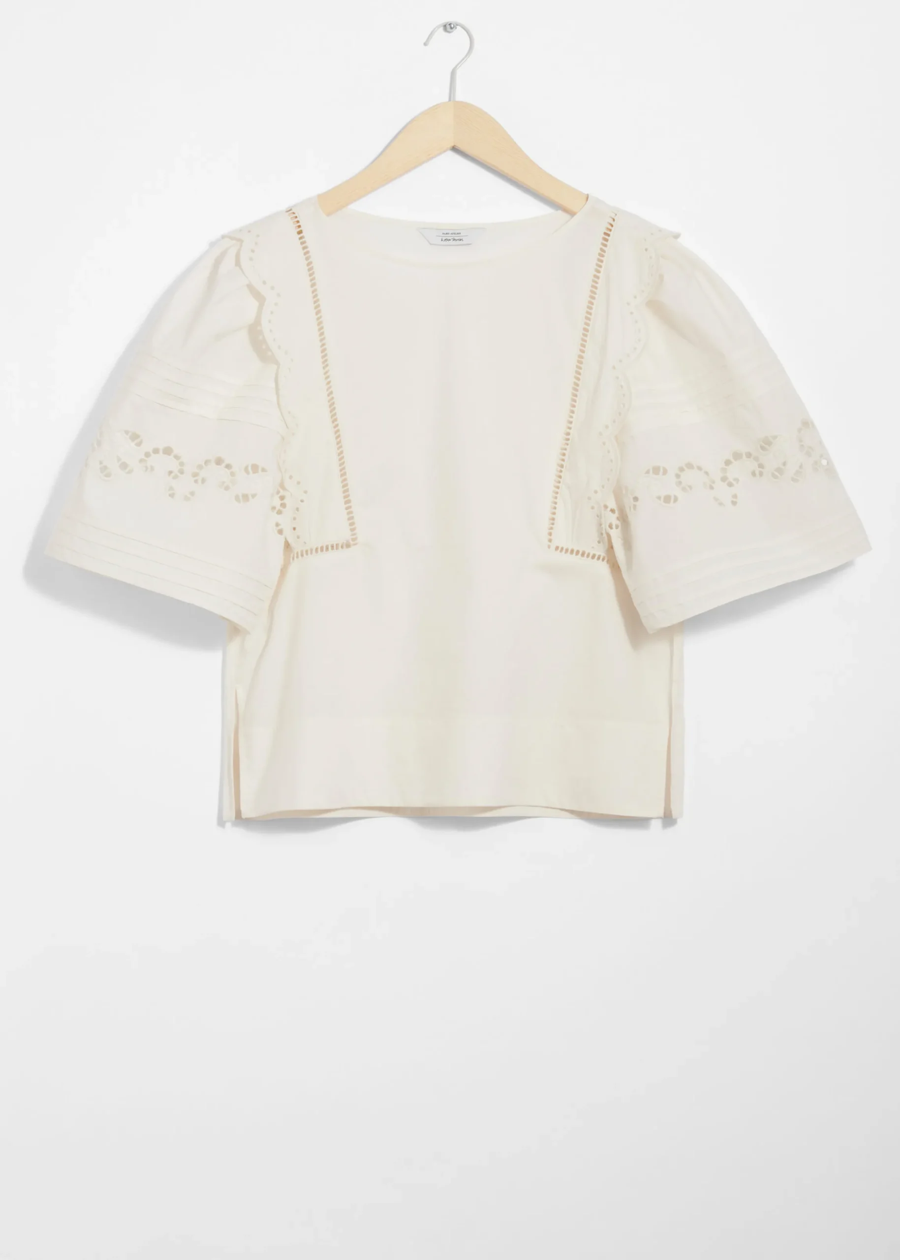 Bluse mit Wellenkanten