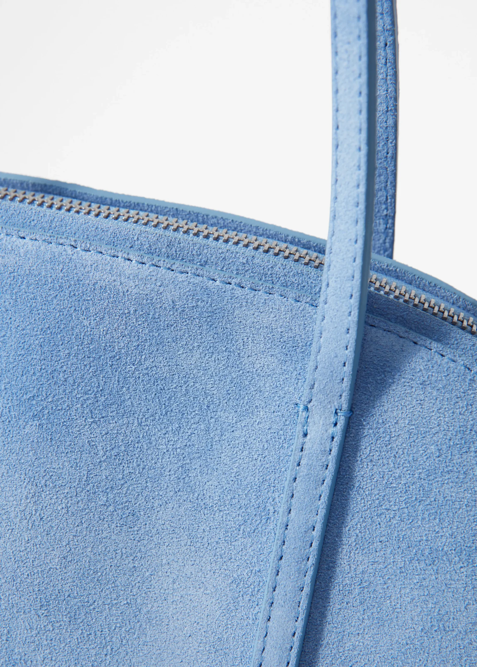 Bowlingtasche aus Veloursleder
