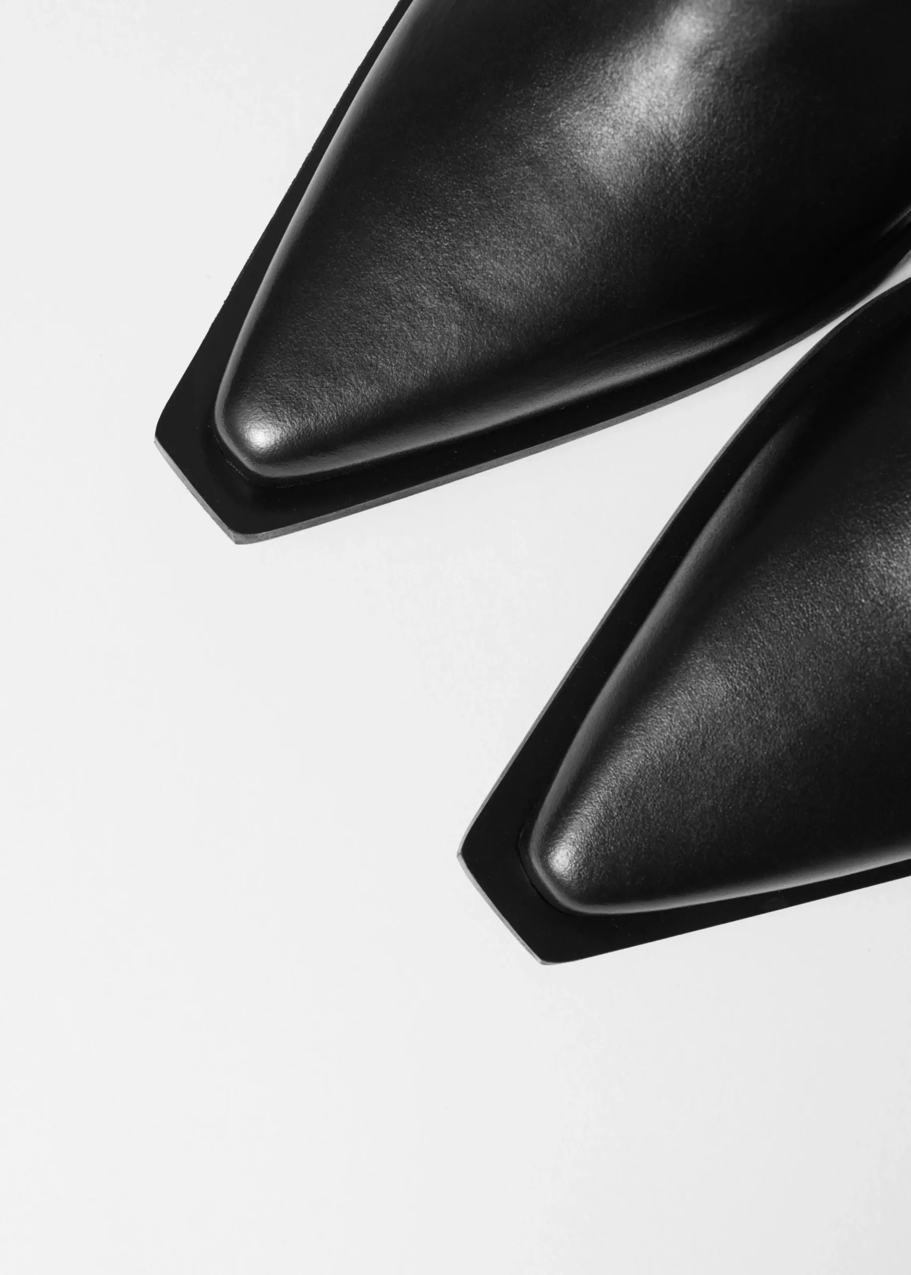 Elegante Cowboystiefeletten aus Leder