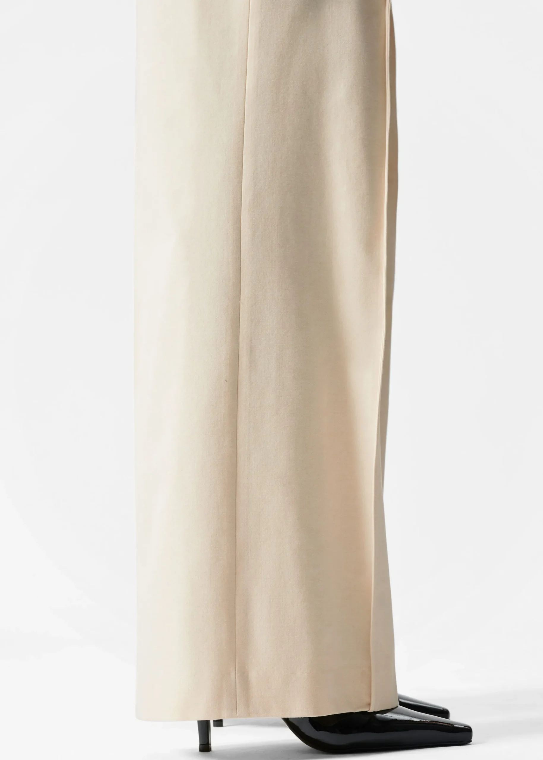 Elegante Hose mit dekorativer Schnalle