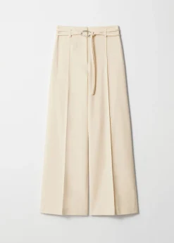 Elegante Hose mit dekorativer Schnalle