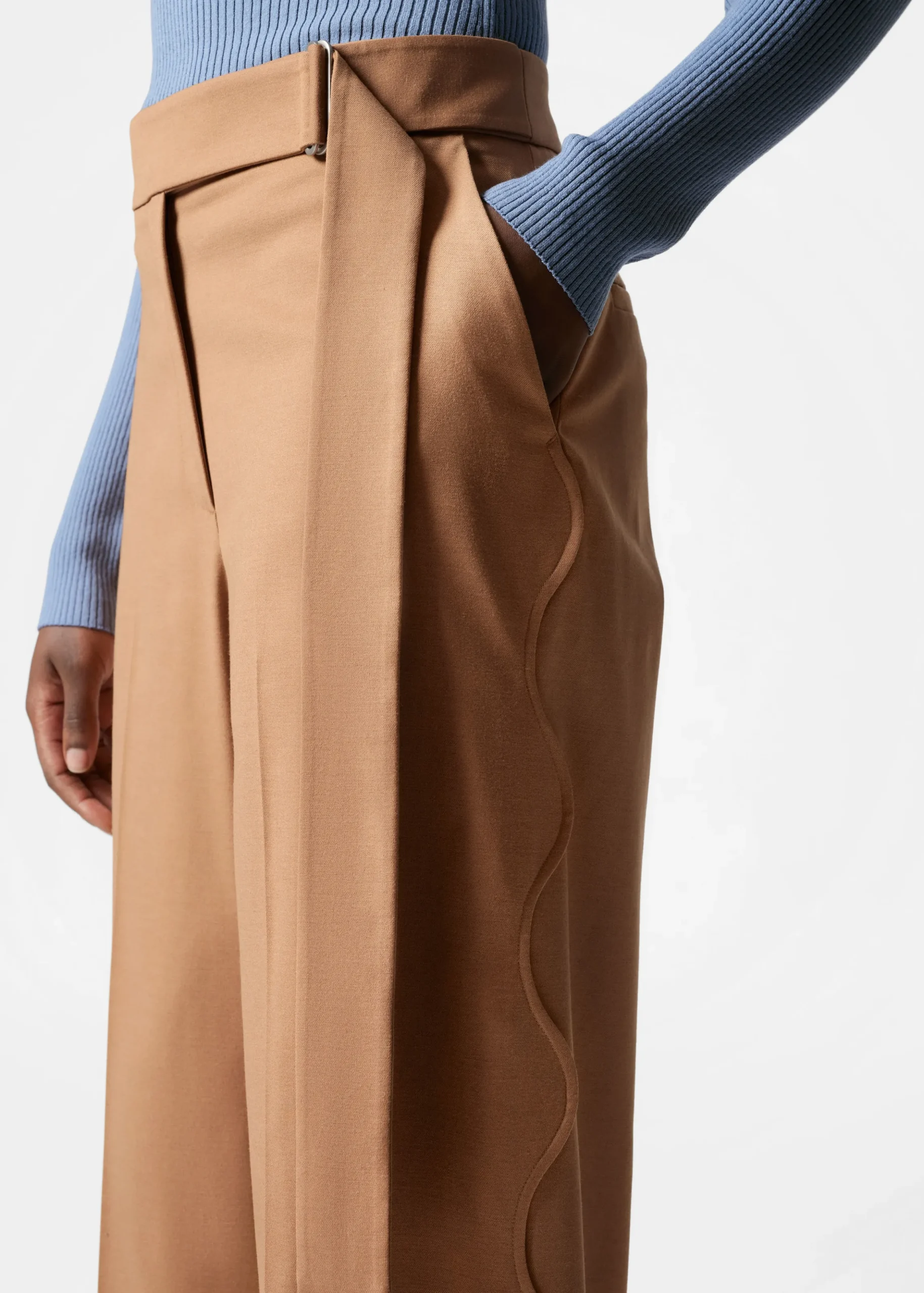 Elegante Hose mit weitem Bein