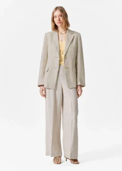 Figurbetonter Leinenblazer