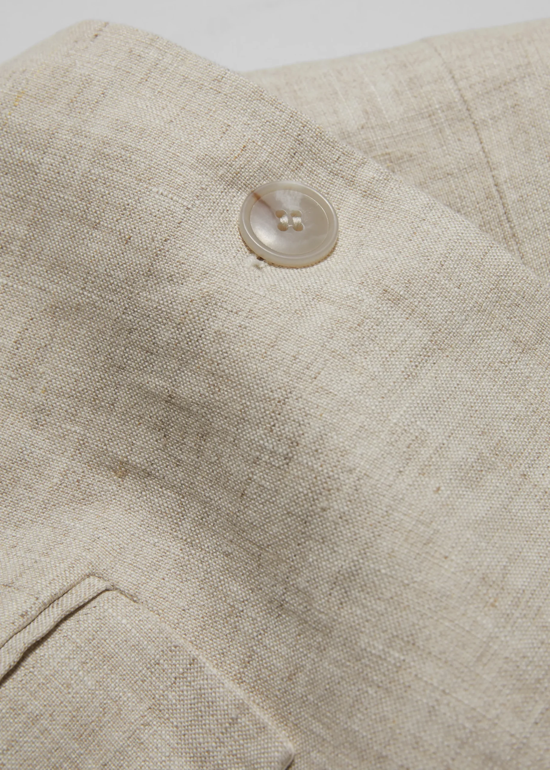 Figurbetonter Leinenblazer