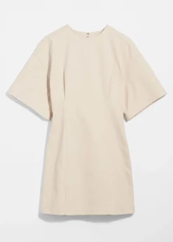 Figurbetontes Minikleid mit kurzen Ärmeln