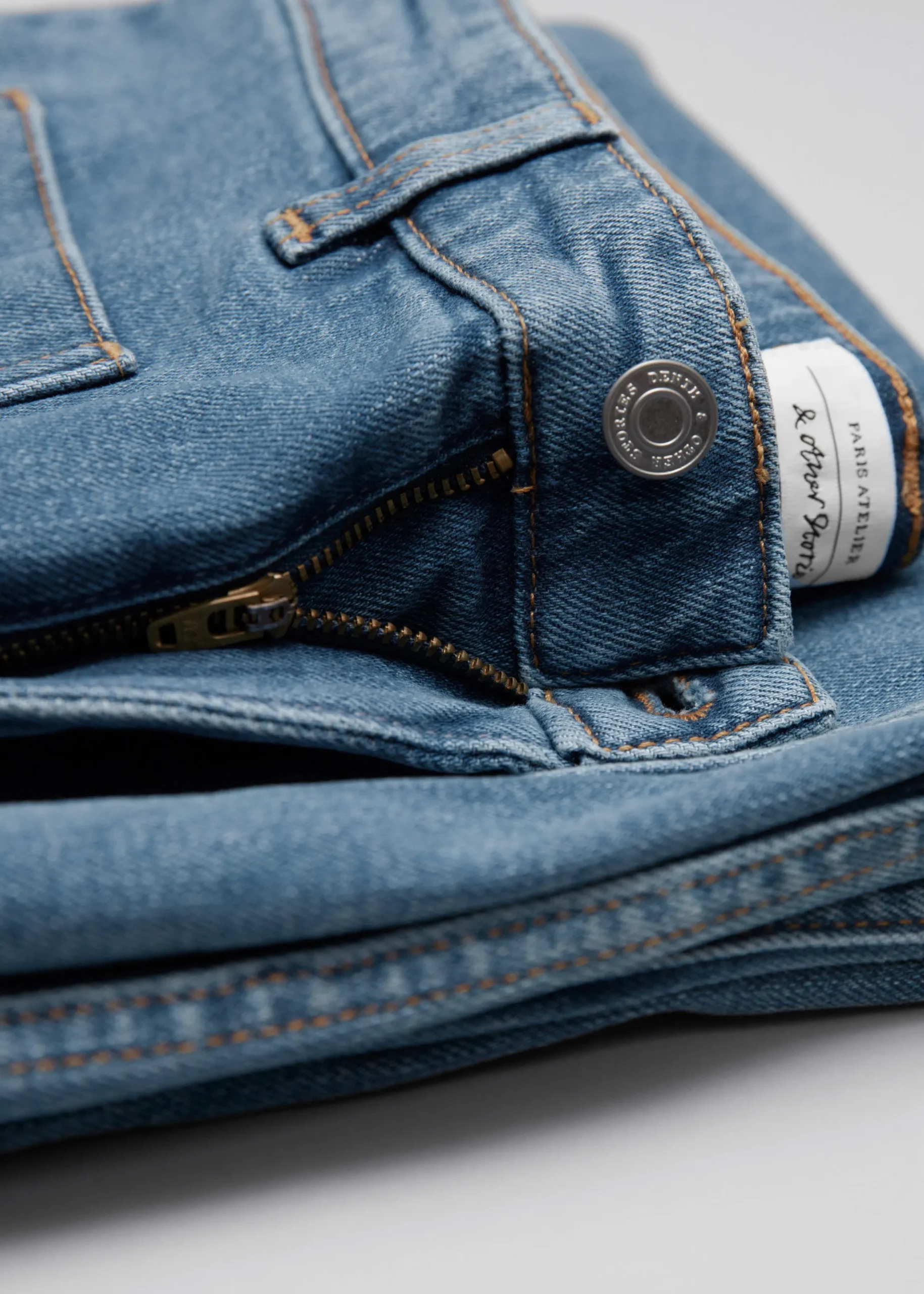 Flared Jeans