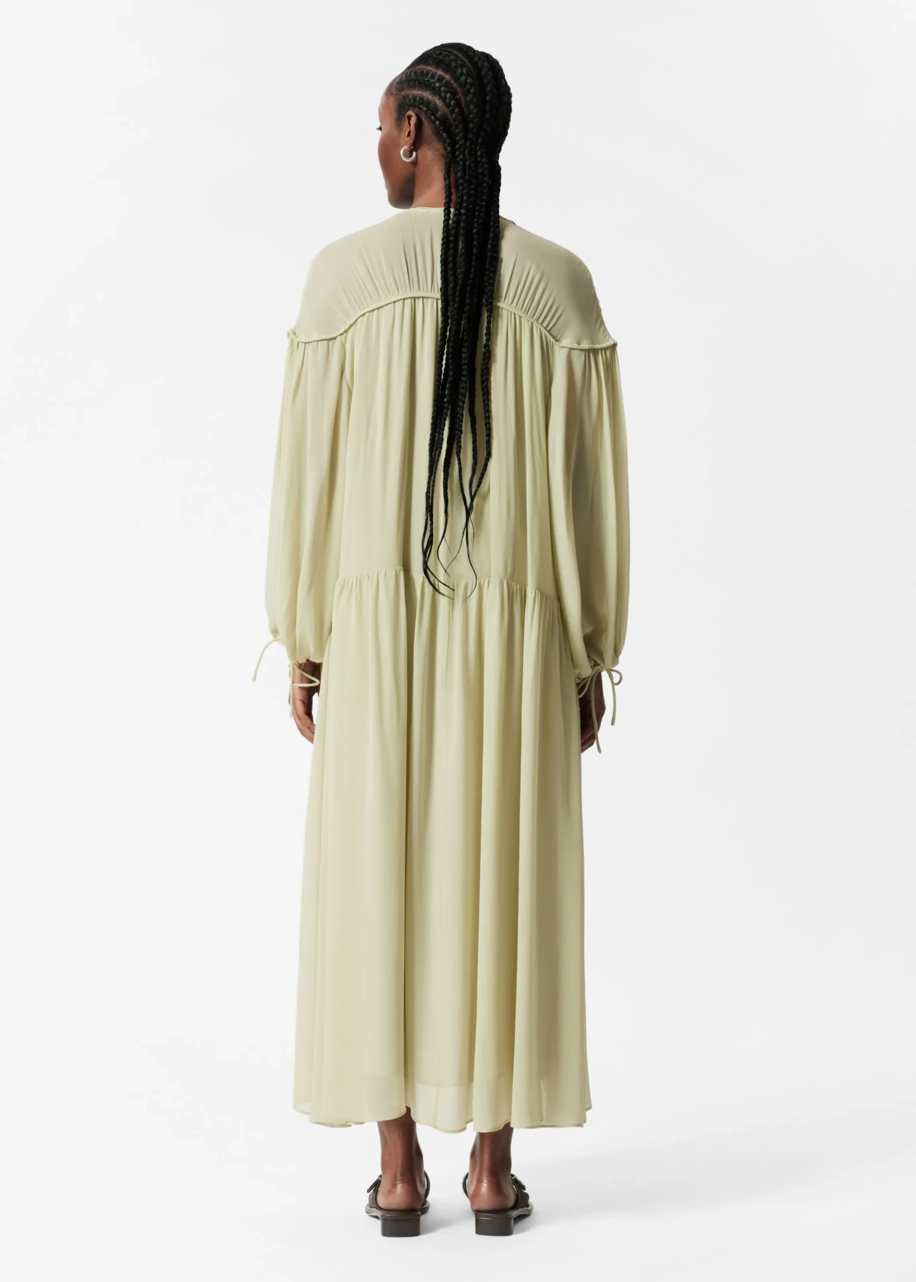 Fließendes Maxikleid