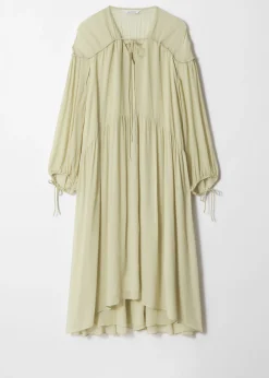 Fließendes Maxikleid
