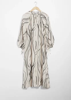 Fließendes Oversized-Midikleid