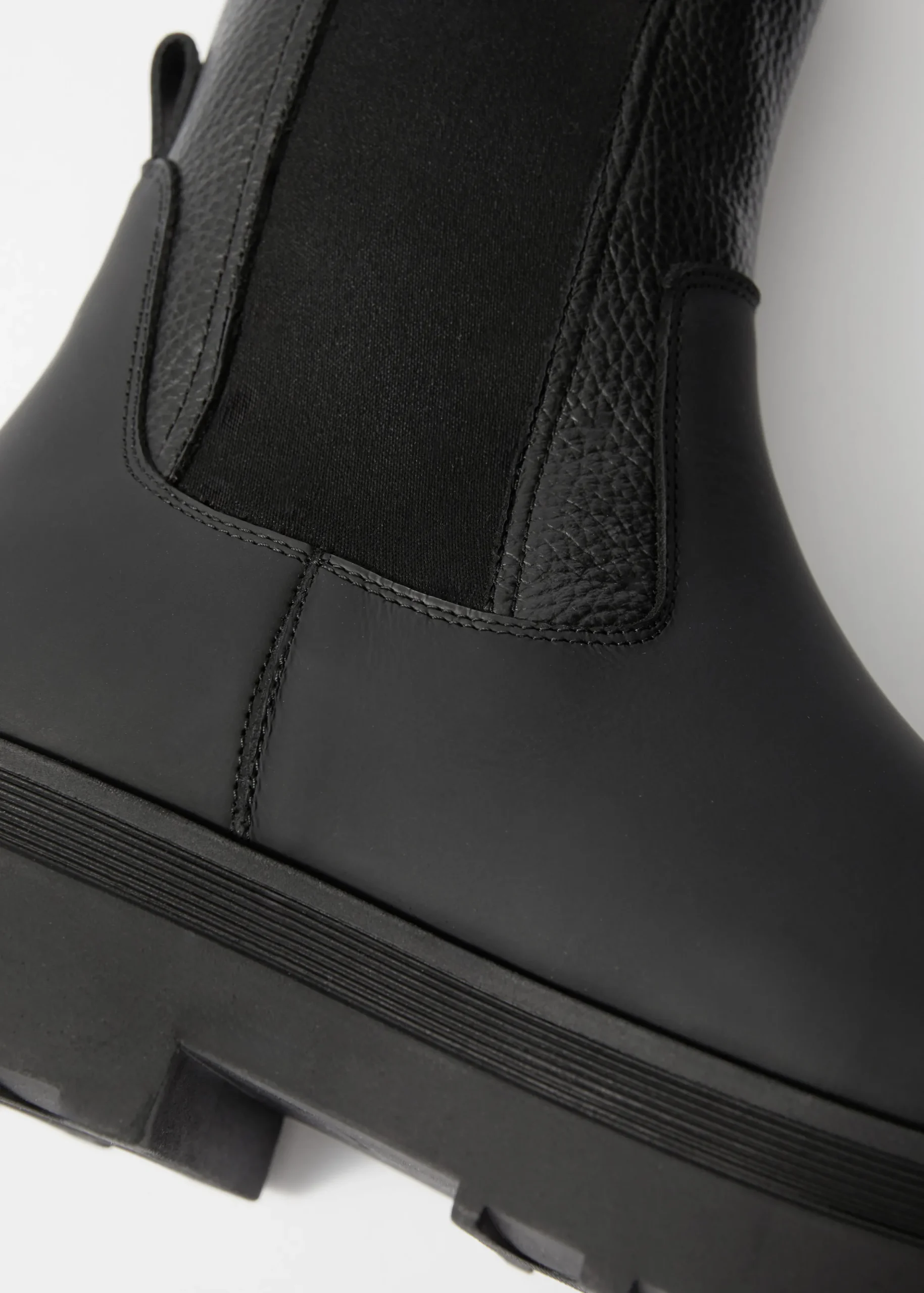 Gefütterte Chelsea Boots aus Leder