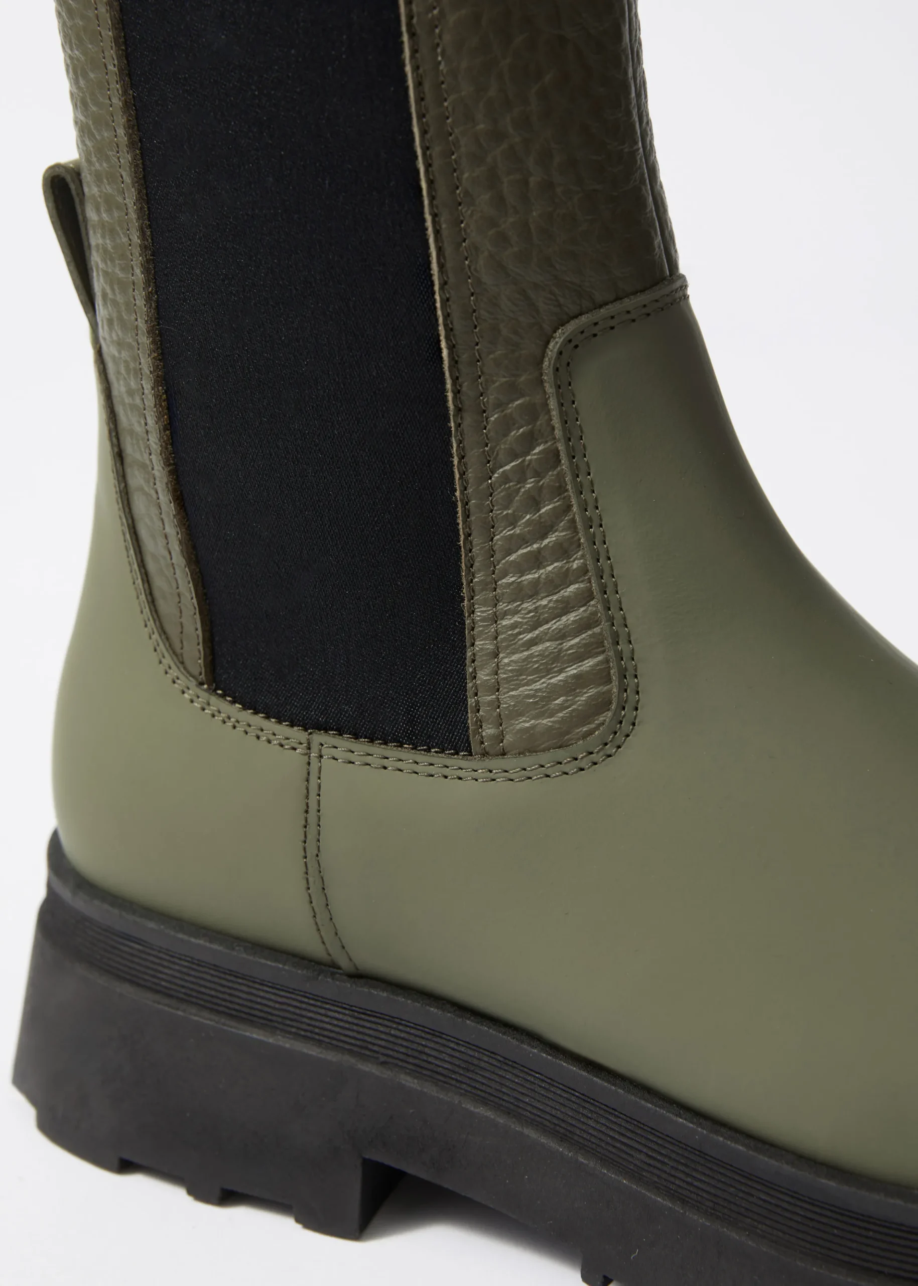 Gefütterte Chelsea Boots aus Leder