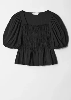 Gesmokte Bluse mit Puffärmeln