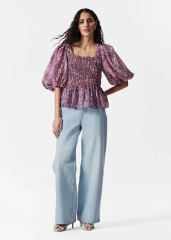 Gesmokte Bluse mit Puffärmeln