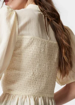 Gesmokte Bluse mit Schößchen