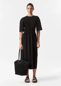 Gesmoktes Midikleid