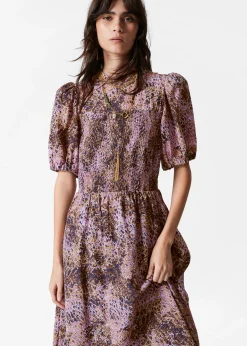 Gesmoktes Midikleid mit Puffärmeln