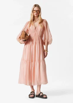 Gestuftes Midikleid