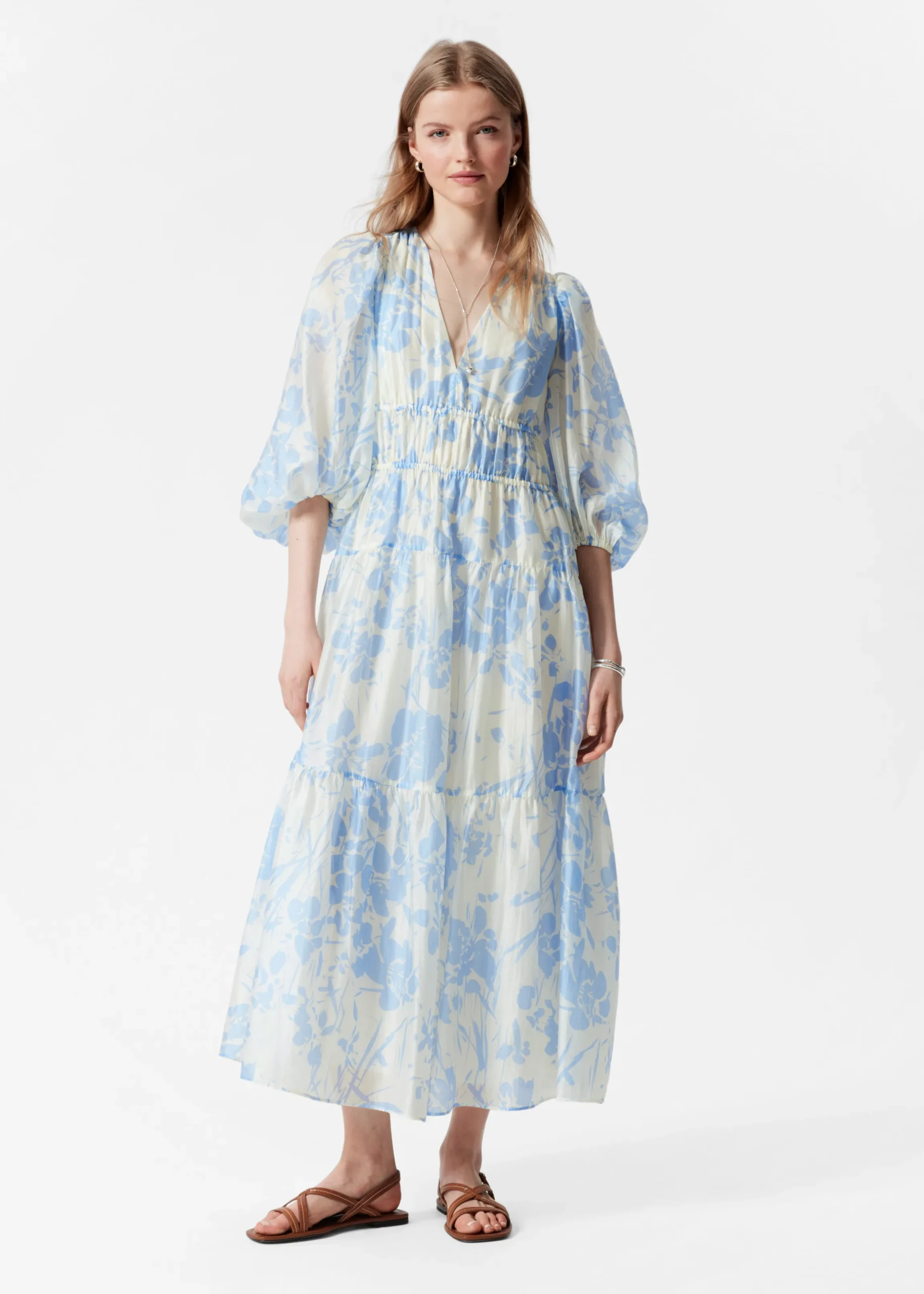 Gestuftes Midikleid
