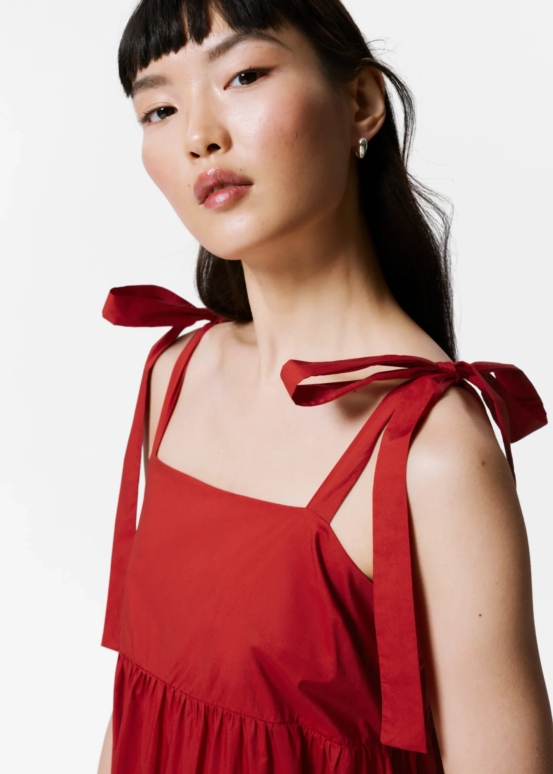 Gestuftes Midikleid mit Bändern