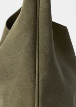 Große Tragetasche aus Veloursleder